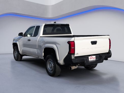 Used 2024 Toyota Tacoma SR image 3