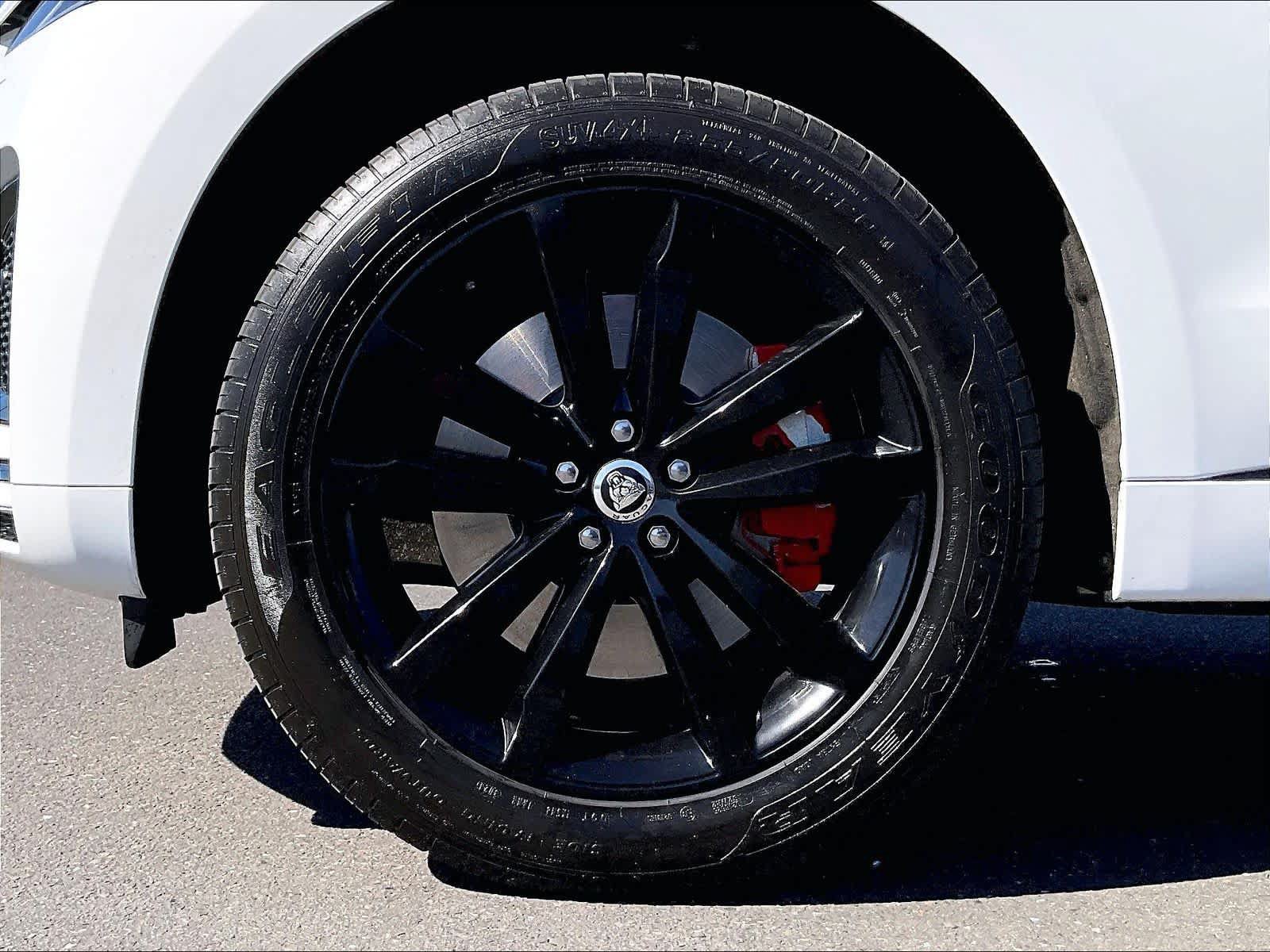 Used 2024 Jaguar F-PACE R-Dynamic S AWD/4WD image 11