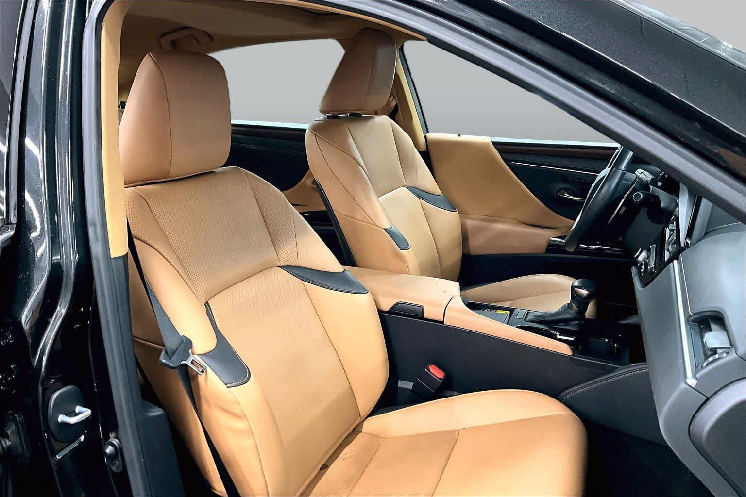 Used 2025 Lexus ES 350 w/ Premium Package FWD image 9