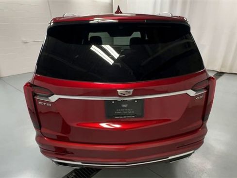 Used 2025 Cadillac XT6 Premium Luxury image 7