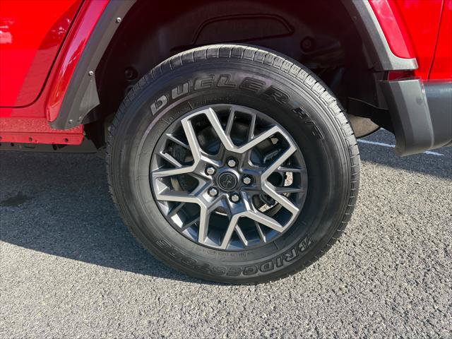 Certified 2026 Jeep Wrangler Unlimited Sahara AWD/4WD image 11