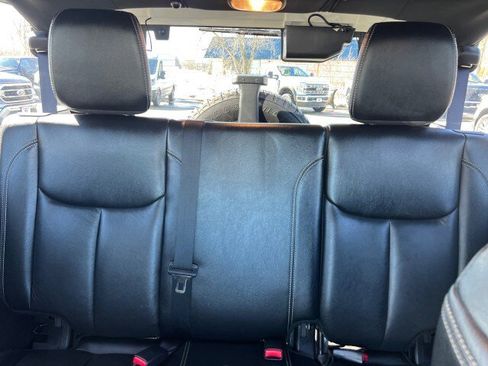 Used 2017 Jeep Wrangler Unlimited Sahara w/ Dual Top Group image 8