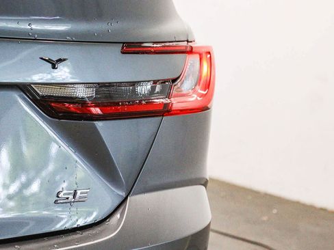 Used 2026 Toyota Camry SE FWD image 12