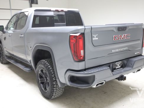 Used 2020 GMC Sierra 1500 AT4 w/ AT4 Premium Package AWD/4WD image 3