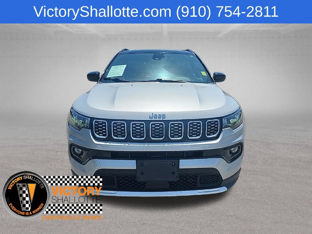Certified 2024 Jeep Compass Limited AWD/4WD image 3