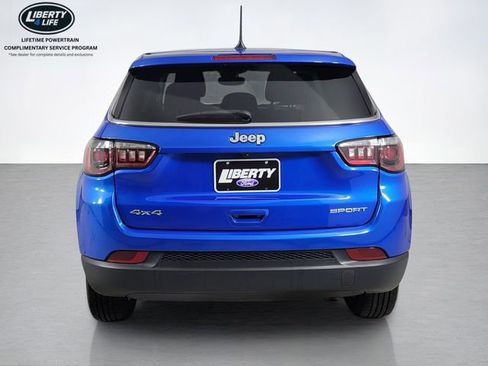 Used 2022 Jeep Compass Sport image 4