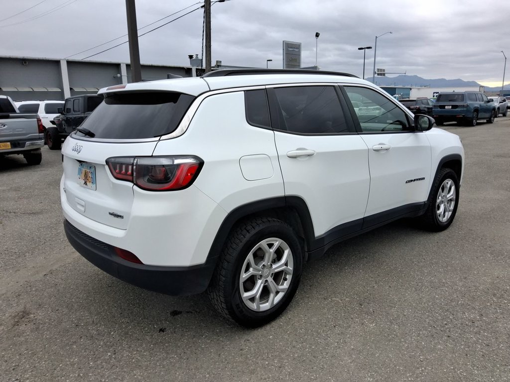 Certified 2024 Jeep Compass Latitude AWD/4WD image 8