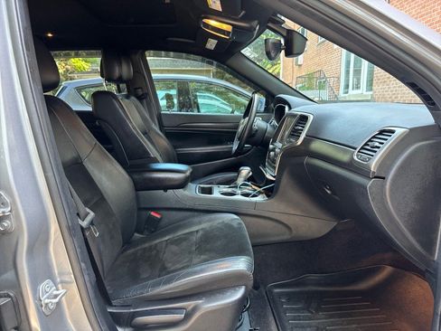 Used 2017 Jeep Grand Cherokee Altitude AWD/4WD image 26