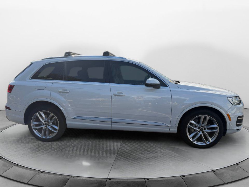 Used 2017 Audi Q7 3.0T Prestige AWD/4WD image 8