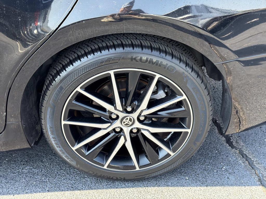 Used 2023 Toyota Camry SE FWD image 11