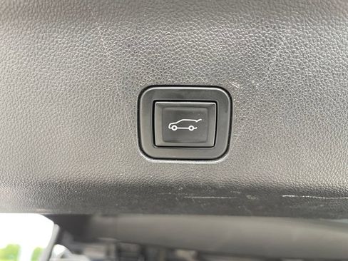 Used 2021 Chevrolet Suburban LT w/ Rear Media and Nav Package AWD/4WD image 12