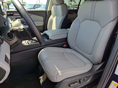 Certified 2025 Honda Pilot EX-L image 15