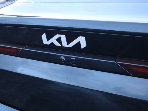 New 2025 Kia K4 LXS image 8