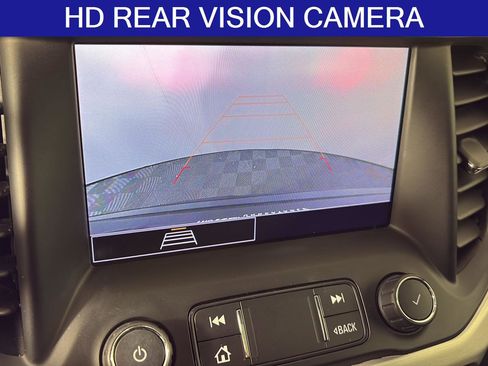 Used 2022 GMC Acadia SLE w/ Driver Convenience Package image 9