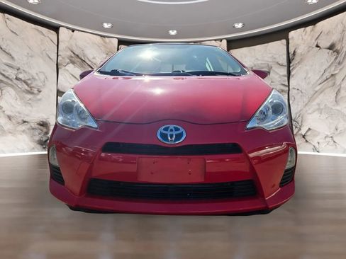 Used 2014 Toyota Prius C One image 2