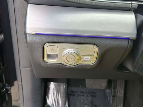 Used 2024 Mercedes-Benz GLE 450e 4MATIC image 22