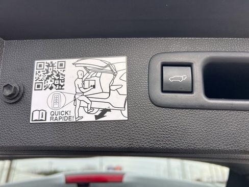 Used 2021 Toyota Highlander Limited image 14