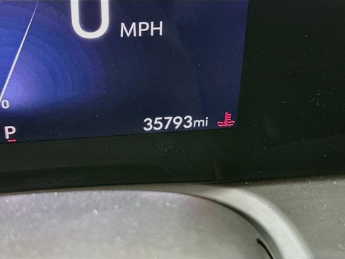 Used 2024 Buick Encore GX Sport Touring AWD/4WD image 19