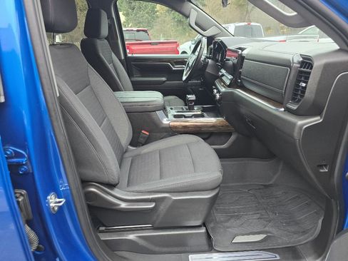 Used 2024 GMC Sierra 1500 Elevation w/ Preferred Package image 4