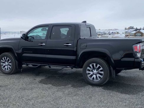 Used 2023 Toyota Tacoma Limited w/ Black Out Package (TMS) image 6