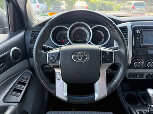 Used 2014 Toyota Tacoma 4x4 Double Cab w/ TRD Sport Package image 11