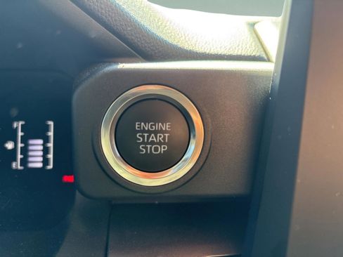 Used 2025 Toyota 4Runner SR5 image 25