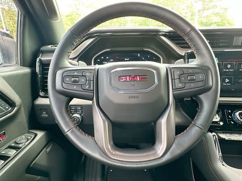 Used 2023 GMC Sierra 1500 AT4 w/ AT4 Premium Package AWD/4WD image 18