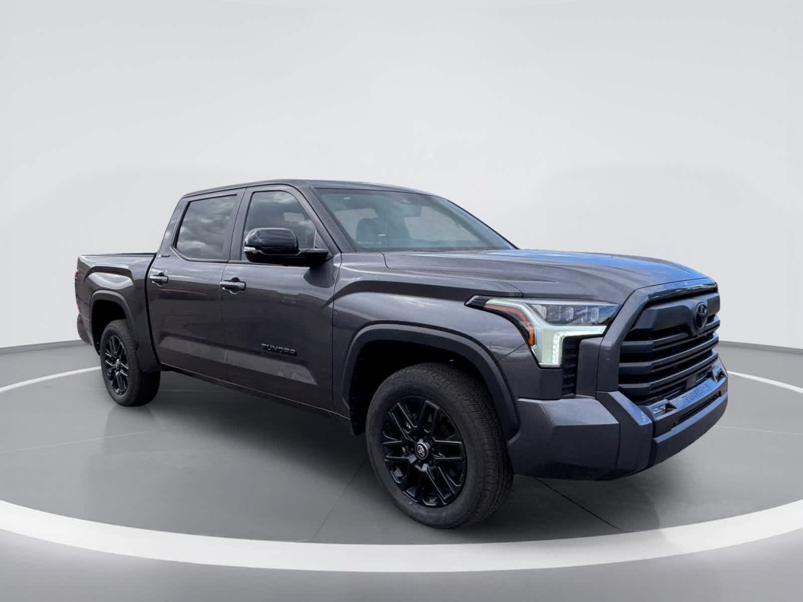 Used 2026 Toyota Tundra Limited AWD/4WD image 7