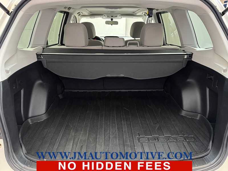Used 2017 Subaru Forester 2.5i Premium w/ All-Weather Package AWD/4WD image 17