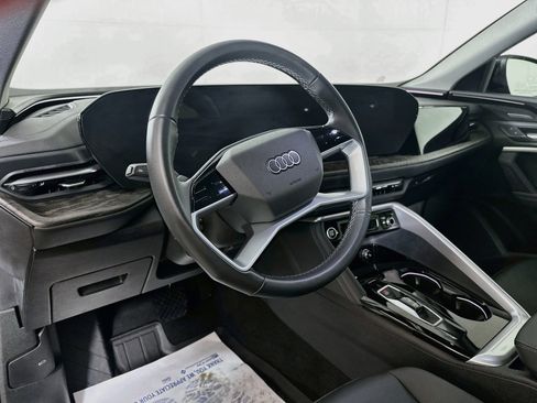 Used 2025 Audi Q5 Premium Plus w/ Premium Plus AWD/4WD image 9