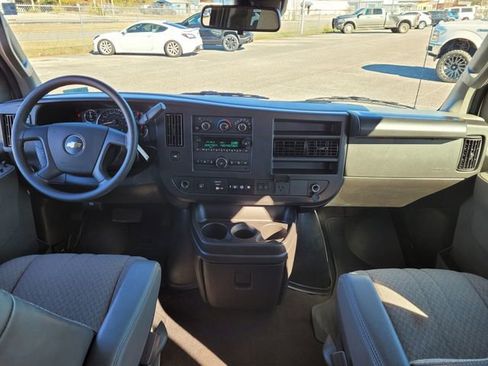 Used 2024 Chevrolet Express 3500 LT w/ LT Preferred Equipment Group image 21