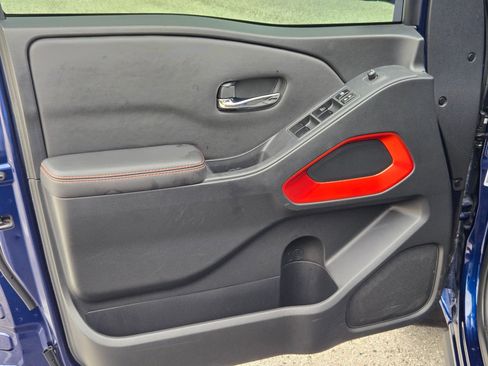 Used 2023 Nissan Frontier Pro-X w/ Pro Convenience Package RWD image 9