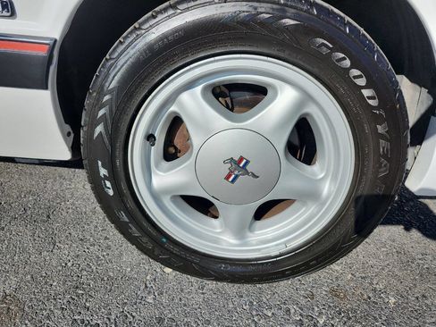 Used 1991 Ford Mustang LX image 18