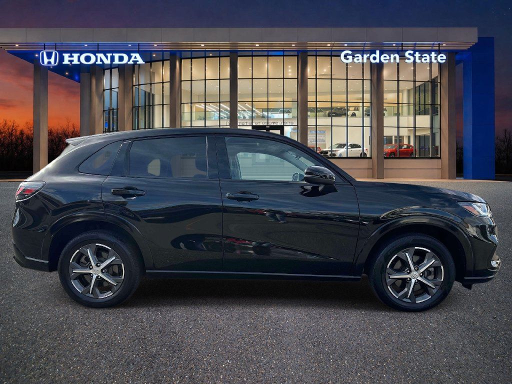 Certified 2024 Honda HR-V EX-L image 5