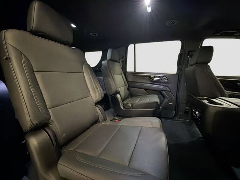 Used 2026 Chevrolet Suburban LT w/ Comfort Package AWD/4WD image 30