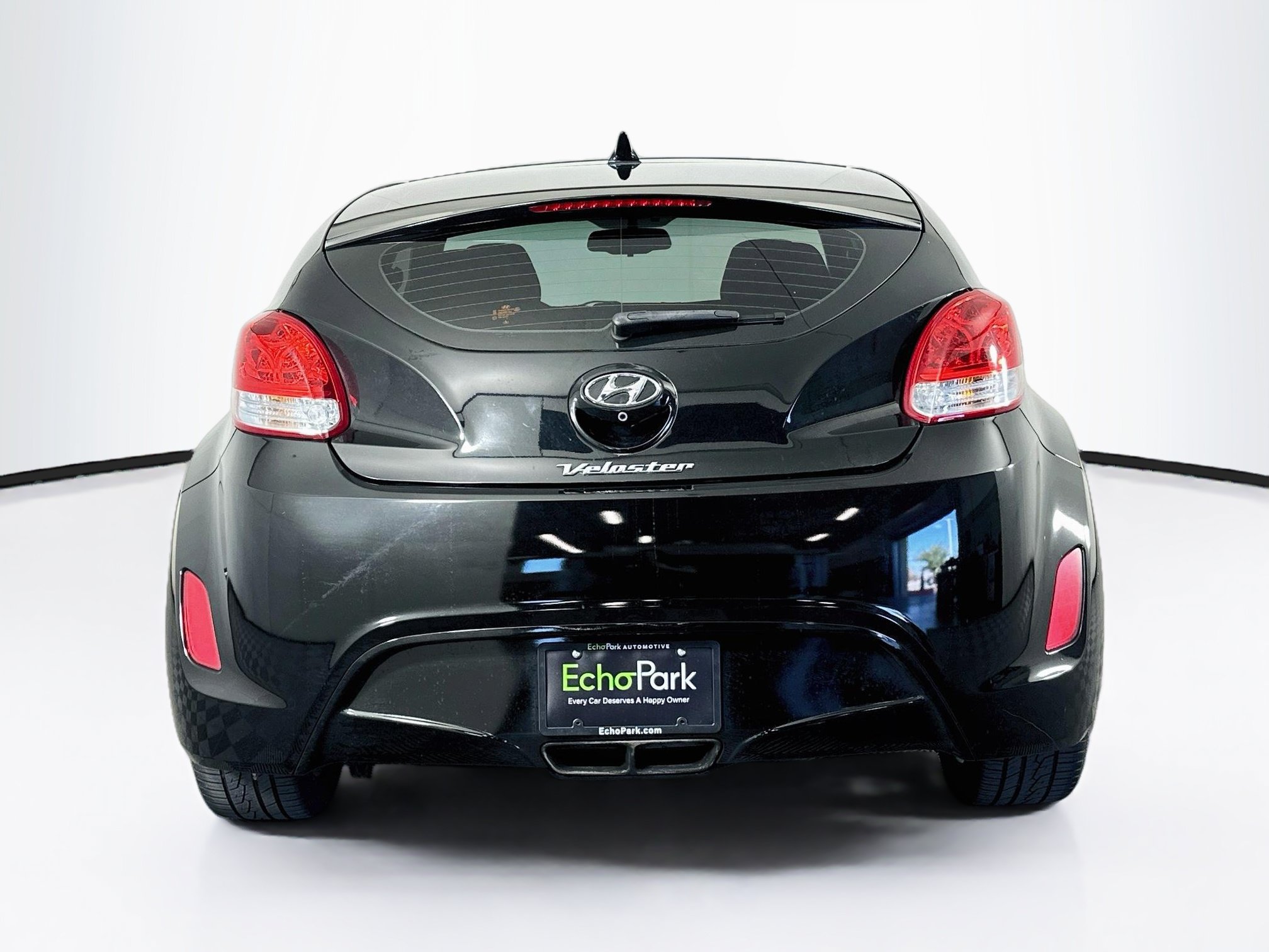 Used 2017 Hyundai Veloster Value Edition FWD image 7