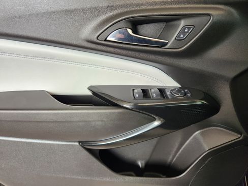 Used 2024 Chevrolet Trax LT image 22