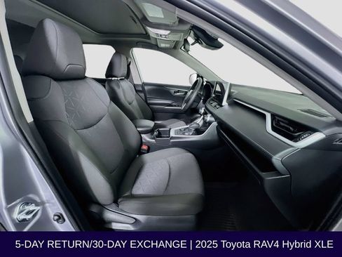 Used 2025 Toyota RAV4 XLE w/ Convenience Package AWD/4WD image 33