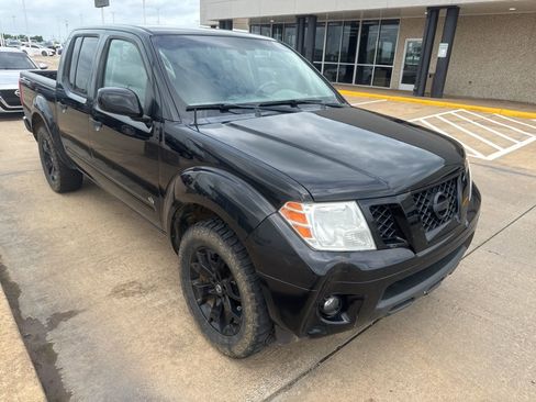 Used 2019 Nissan Frontier SV w/ Value Truck Package image 7