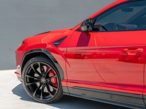 Used 2024 Lamborghini Urus S AWD/4WD image 47