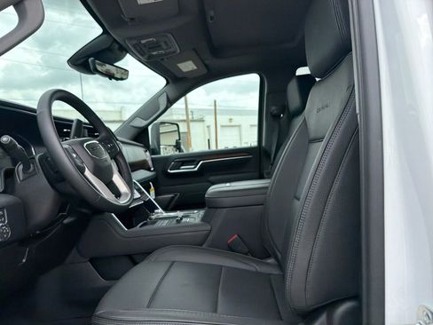 New 2026 GMC Sierra 2500 Denali w/ Denali Reserve Package AWD/4WD image 13