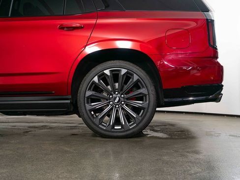 Used 2025 Cadillac Escalade V image 13