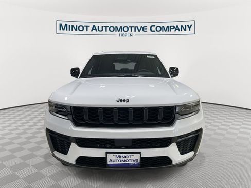New 2026 Jeep Grand Cherokee Altitude AWD/4WD image 3
