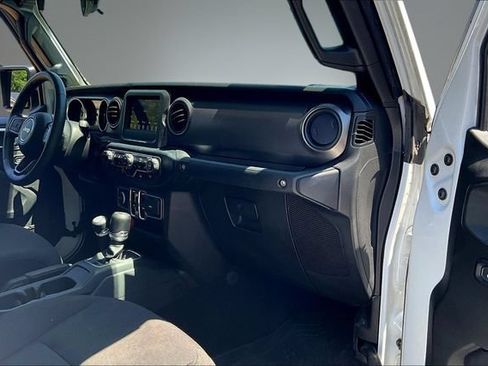 Used 2023 Jeep Gladiator Sport AWD/4WD image 27