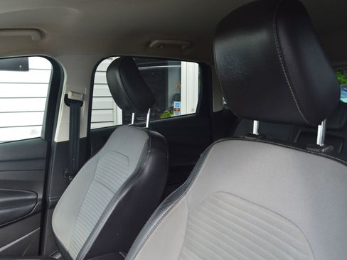 Used 2019 Ford Escape SE FWD image 12
