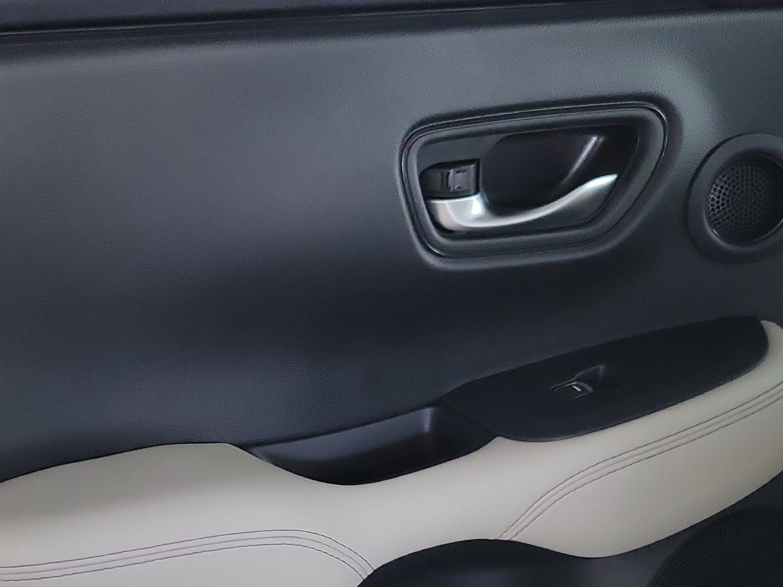 New 2027 Honda HR-V EX-L image 14