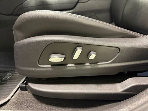 Used 2020 Cadillac XT6 Premium Luxury w/ LPO, Floor Liner Package FWD image 15