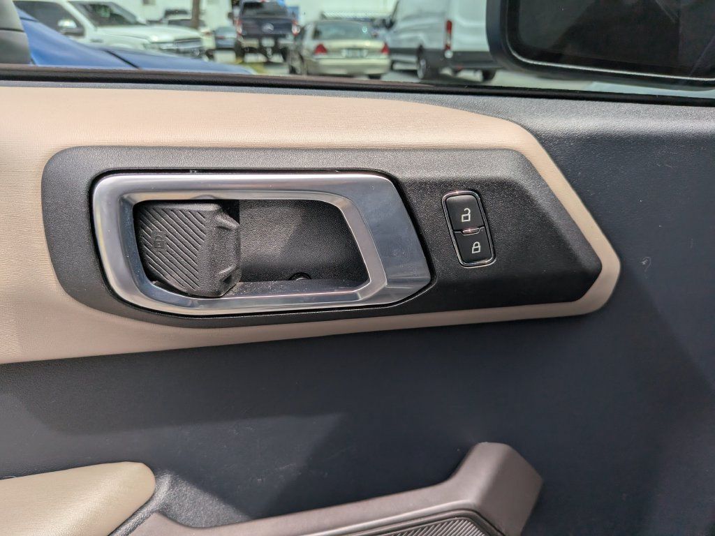 Used 2023 Ford Bronco Wildtrak AWD/4WD image 18