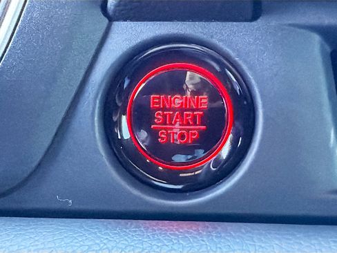 Used 2023 Honda Pilot Sport image 35