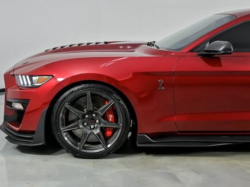 Used 2020 Ford Mustang Shelby GT500 w/ Carbon Fiber Track Pack RWD image 7